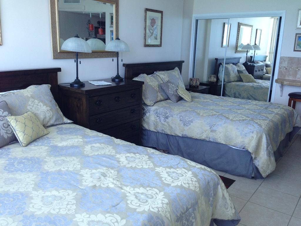 Ocean Front Studio Units Miami Beach Exterior photo